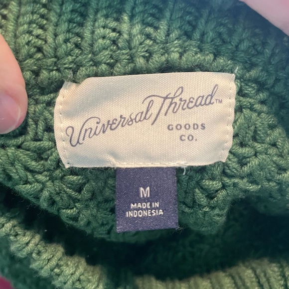 Universal Thread Green Sweater size Medium - Picture 4 of 7